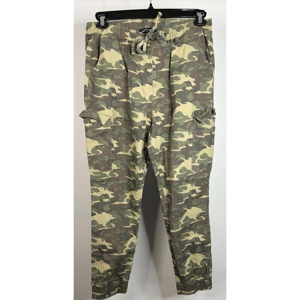 Almost Famous Camouflage Joggers Men’s Size XL